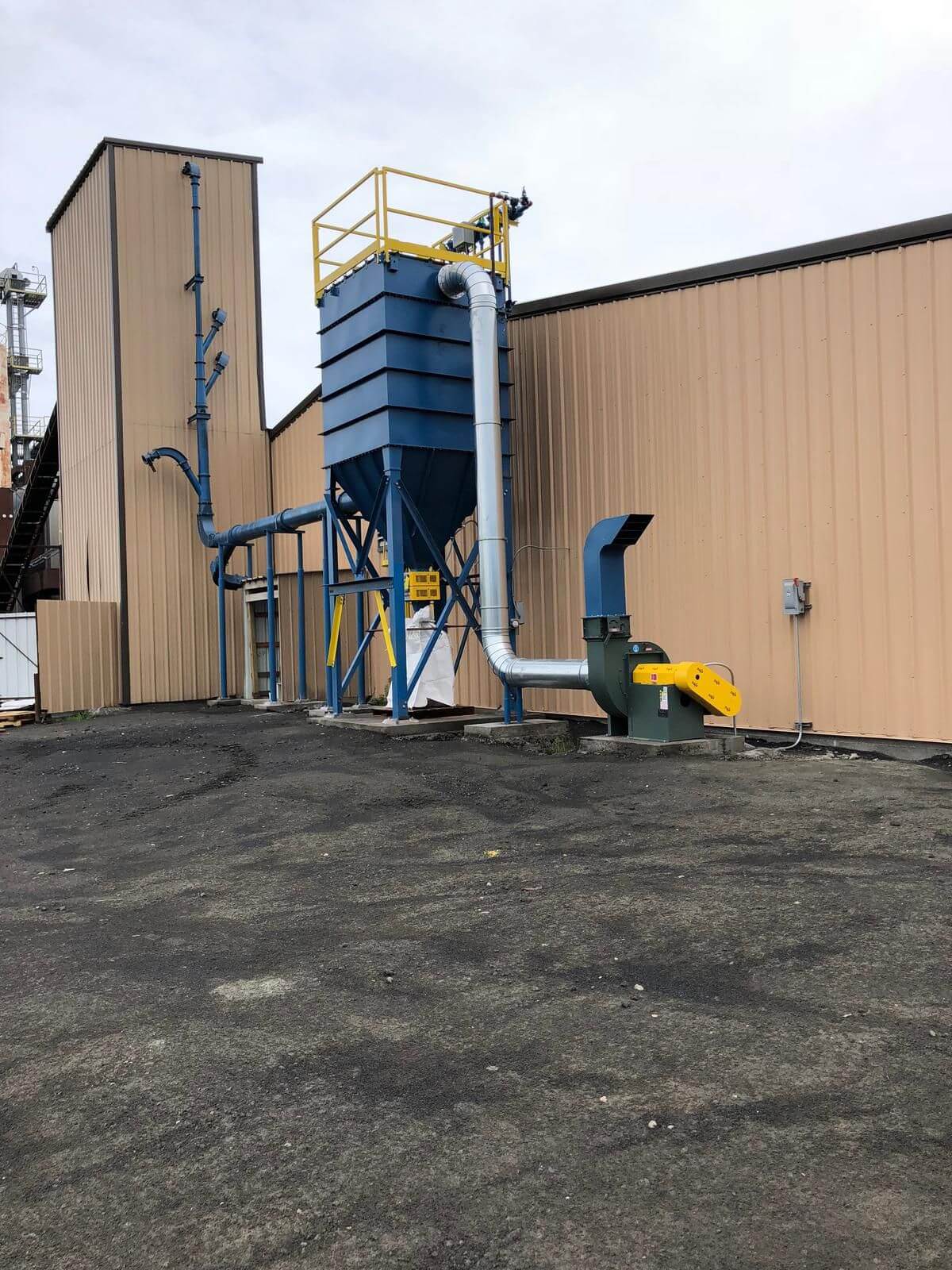 La Cygne's updated bagging operations' new dust collection system